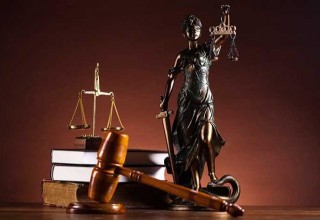 Ургутлик фуқаро 1 500 АҚШ доллари ва 74 миллион сўмга ер сотганликда айбланди
